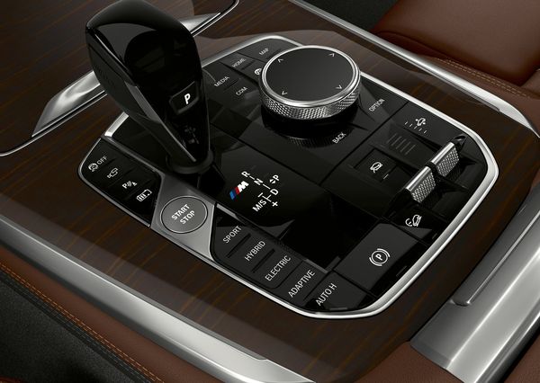 BMW-X5_xDrive45e_iPerformance-2019 (10)