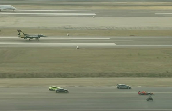 kawasaki-h2rbeats-f-16-fighter-jet-and-tesla-model-s-in-airport-drag-race_3